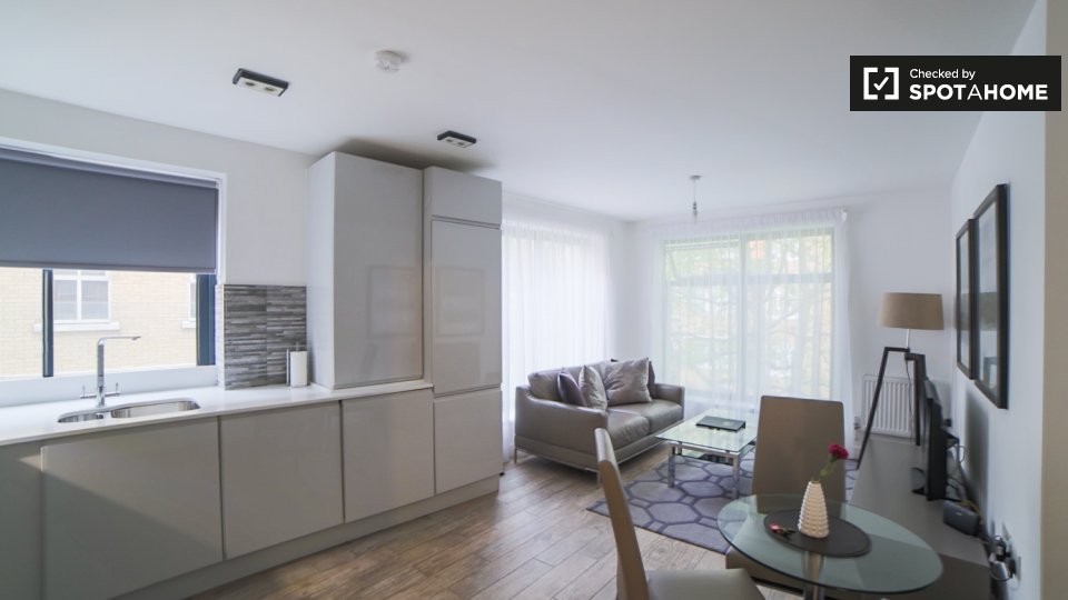 Apartment London, 2 beds — photo 4