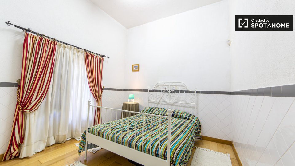Double room Lisbon, 9 beds — photo 1