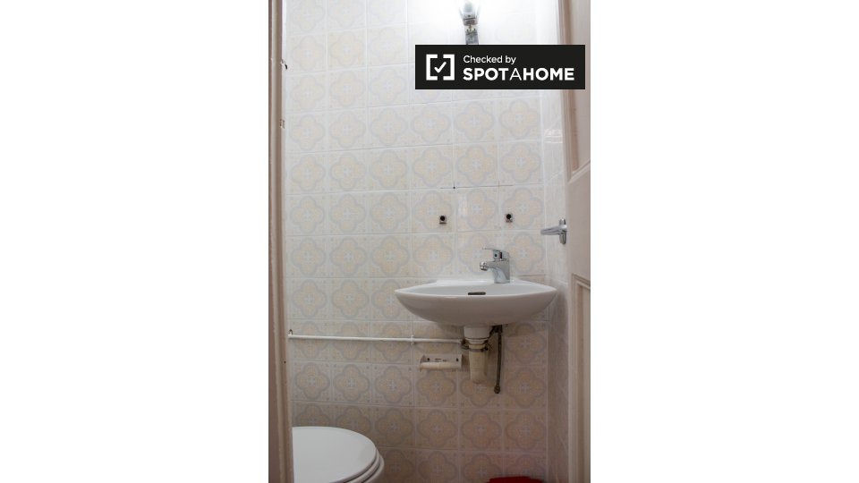Double room Barcelona, 3 beds — photo 14