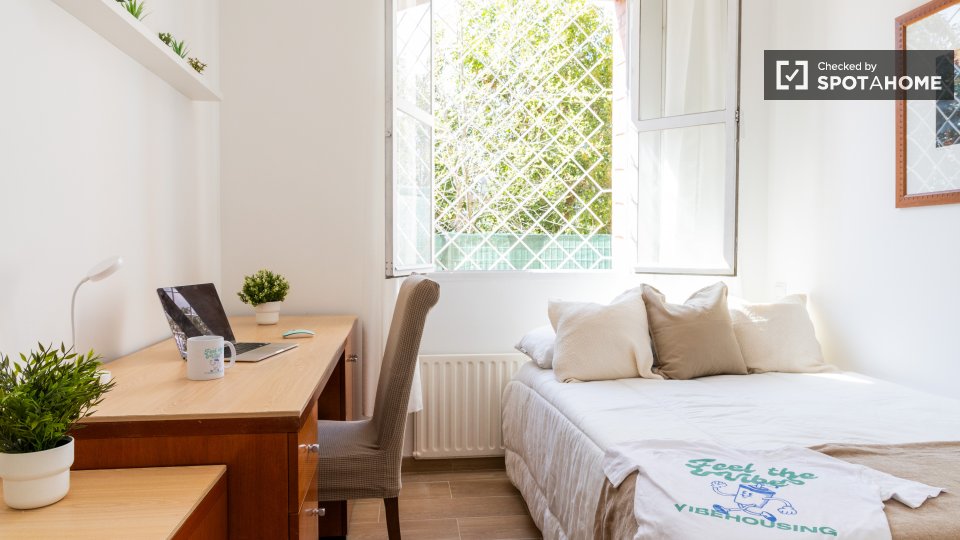 Double room Madrid, 5 beds — photo 4
