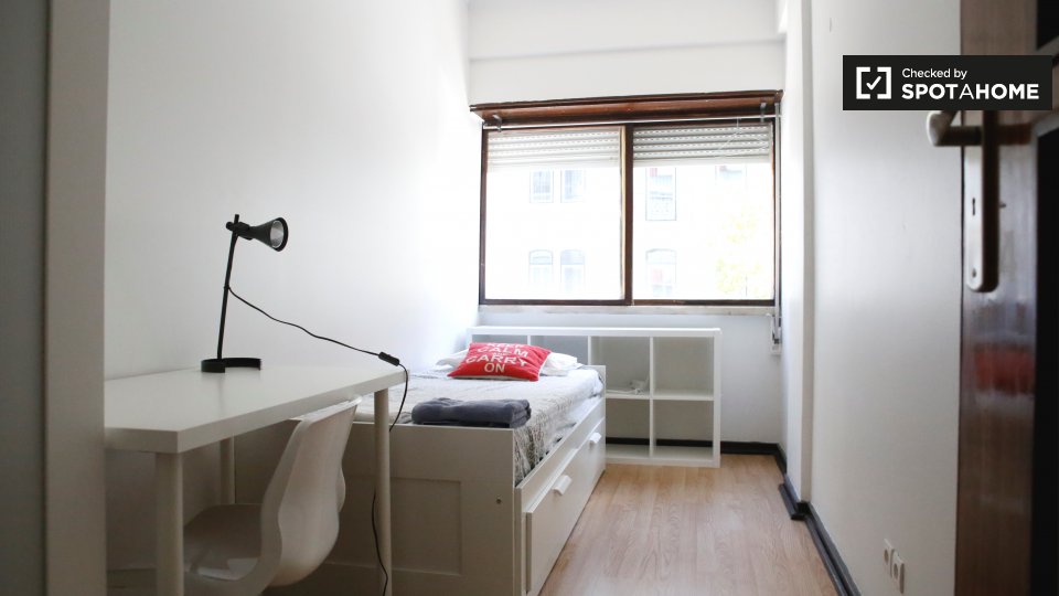 Double room Lisbon, 10 beds — photo 1