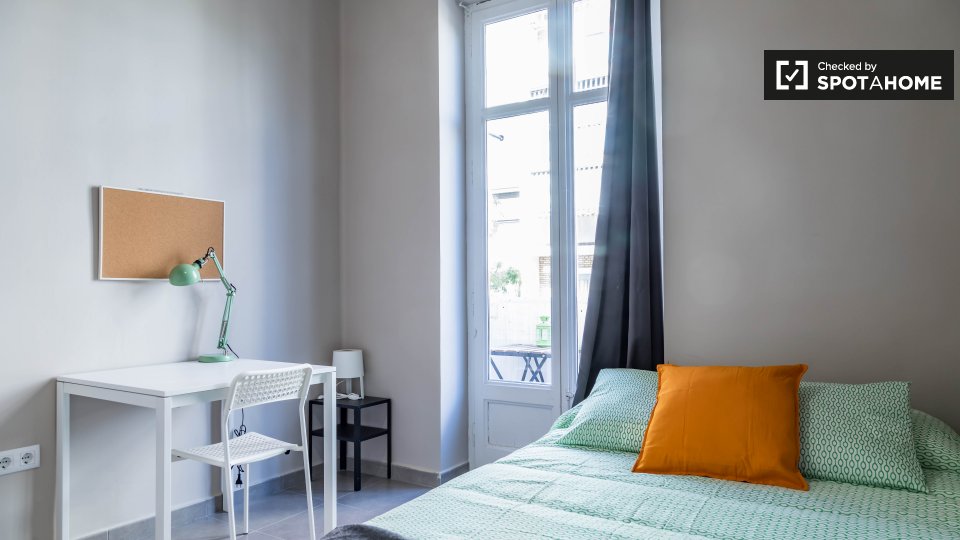 Double room Valencia, 5 beds — photo 18