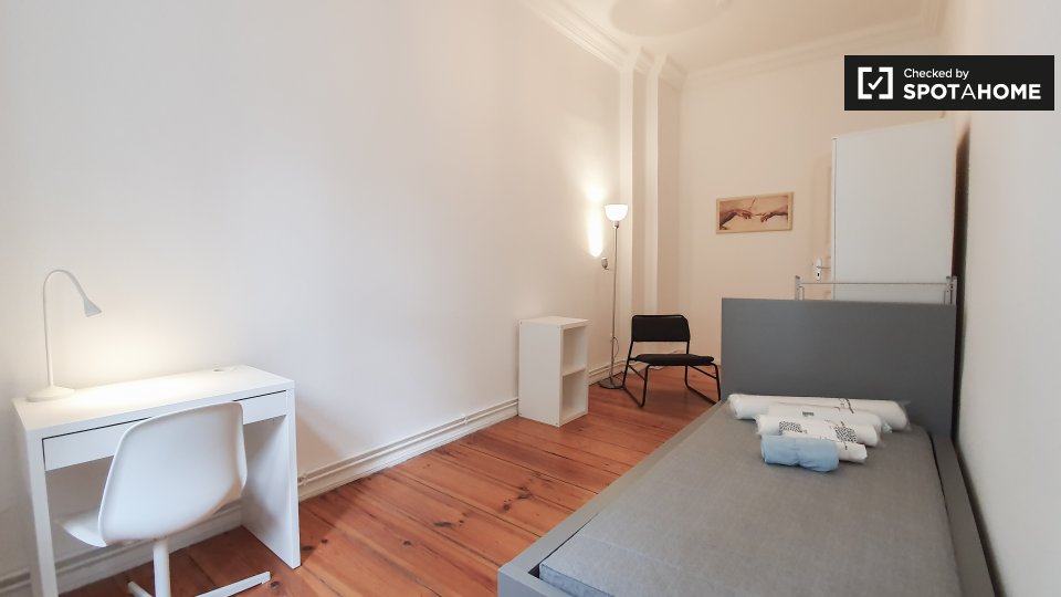Double room Berlin, 3 beds — photo 11