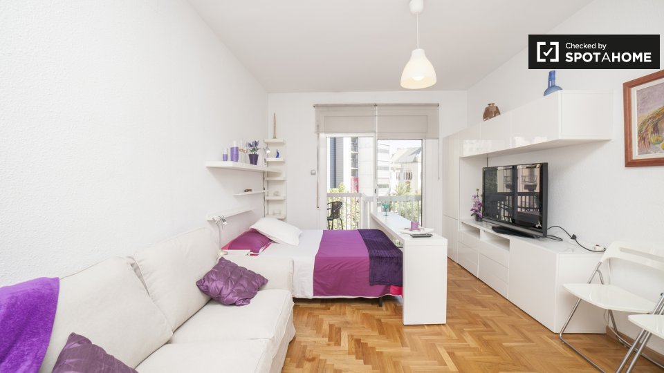 Apartment mono Barcelona, 55m² — photo 1