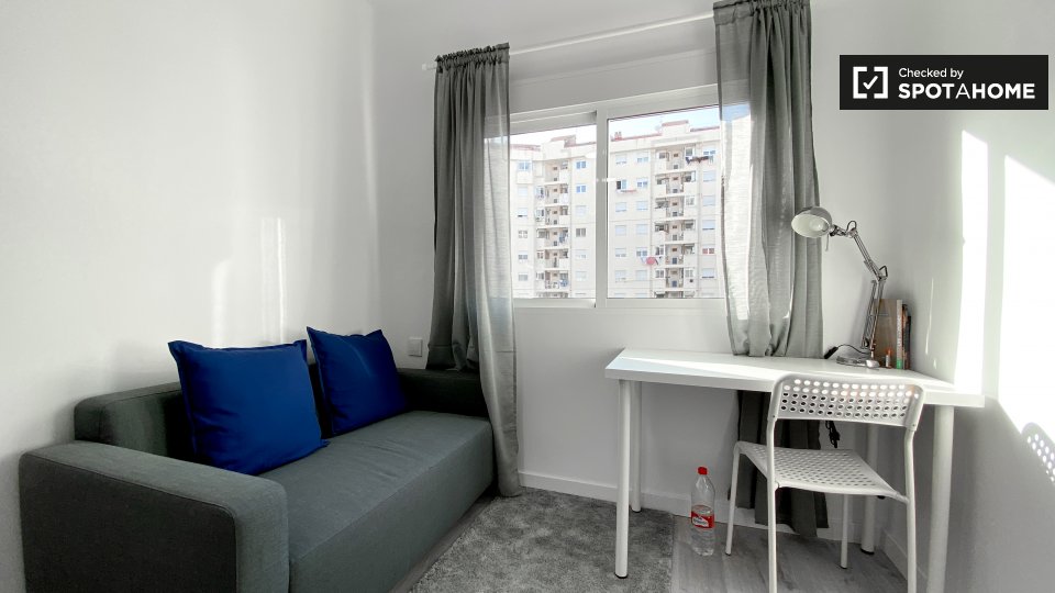 Double room Valencia, 4 beds, 65m² — photo 4
