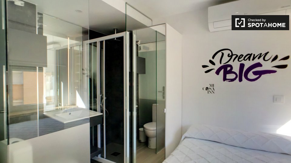 Double room Madrid, 6 beds — photo 17