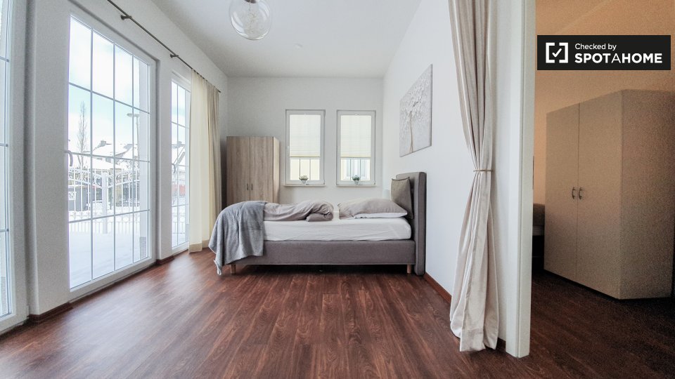 Apartment Berlin, 3 beds, 120m² — photo 3