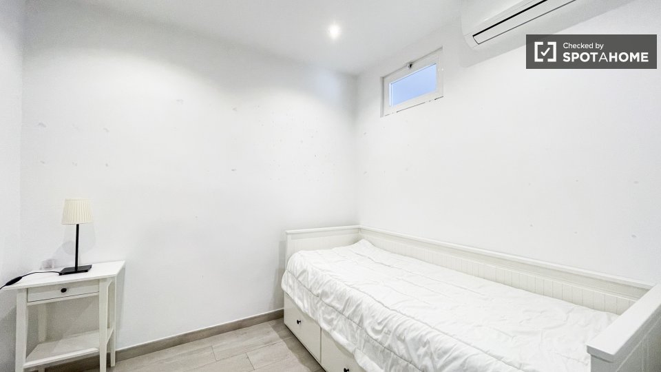 Apartment mono Madrid — photo 8