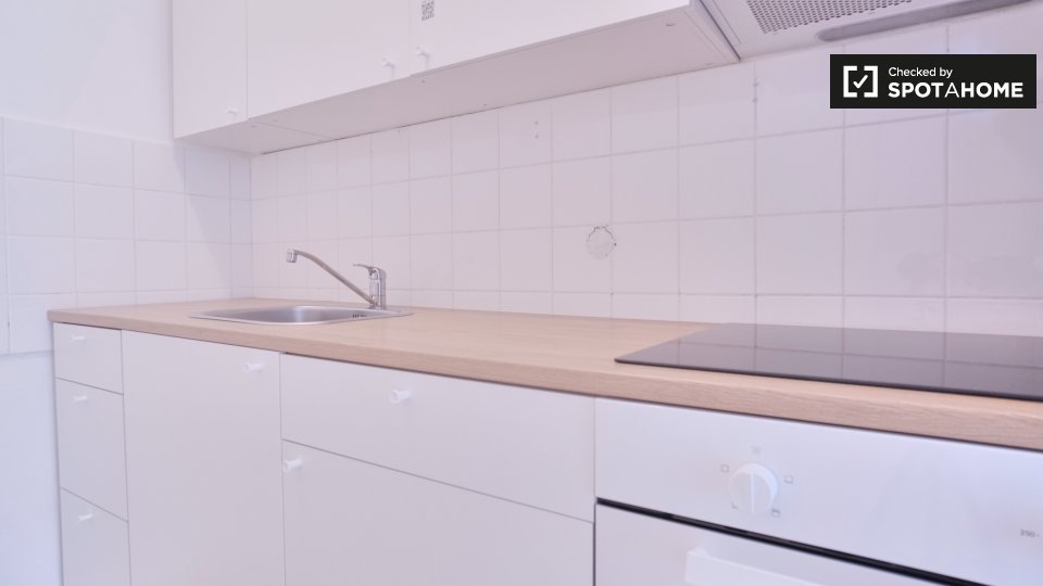 Double room Berlin, 3 beds, 47m² — photo 8
