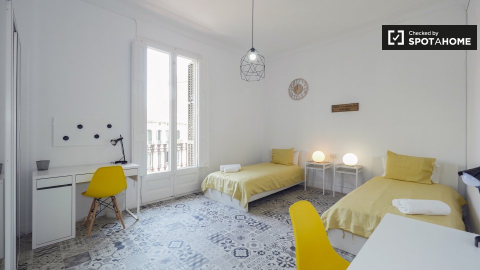 Double room Barcelona, 11 beds, 200m² — photo 1