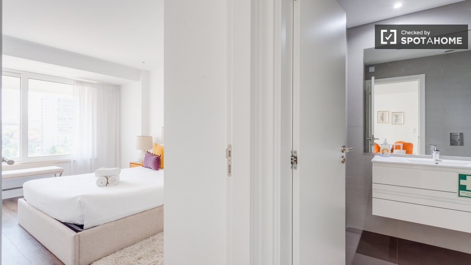 Apartment Lisbon, 1 bed, 58m² — photo 42