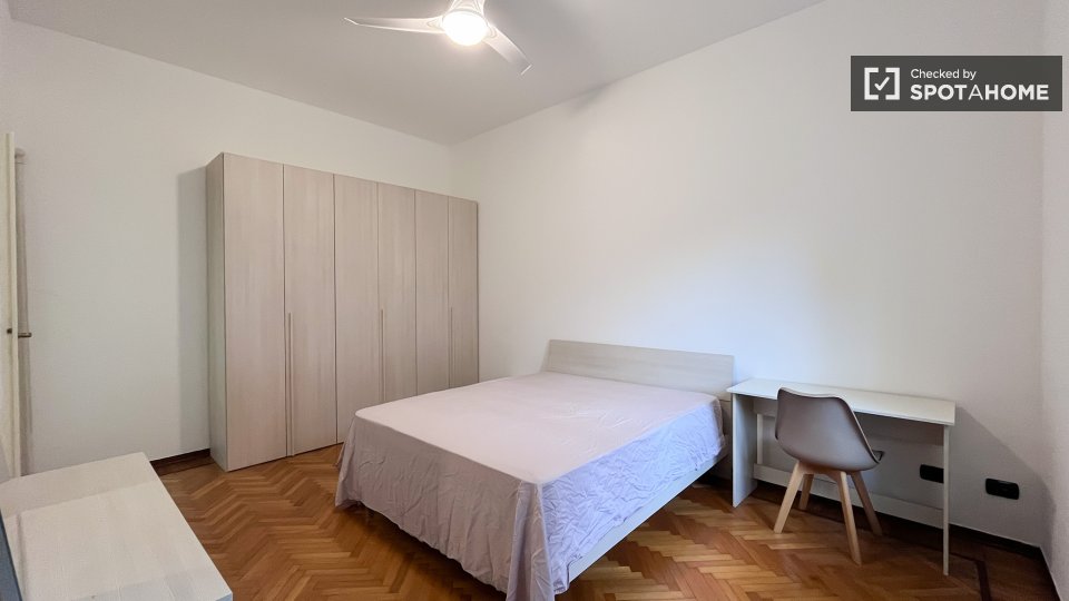 Double room Milan, 2 beds — photo 10