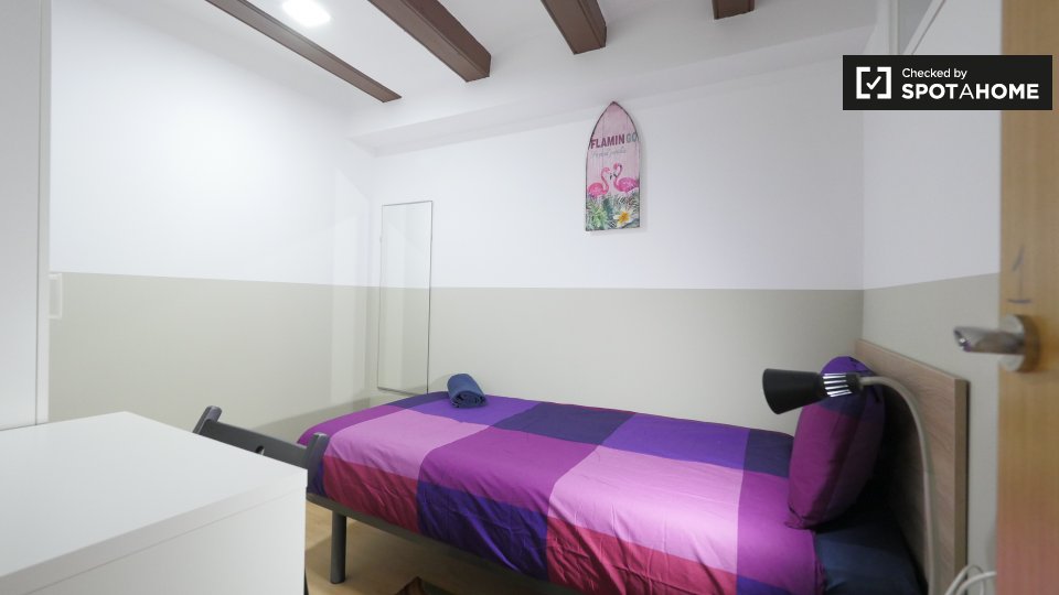 Double room Barcelona, 4 beds — photo 1