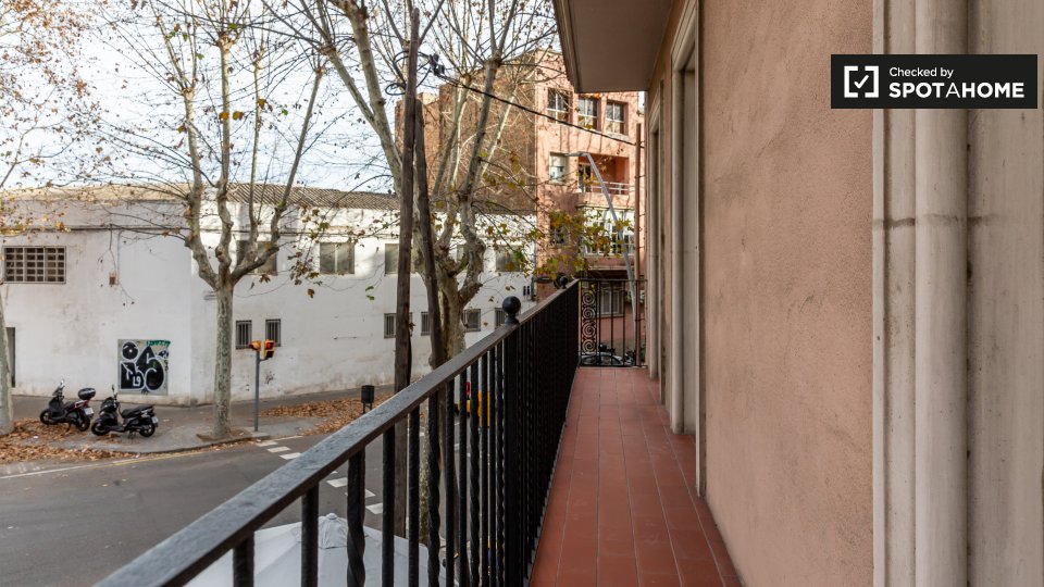 Double room Barcelona, 5 beds, 100m² — photo 4
