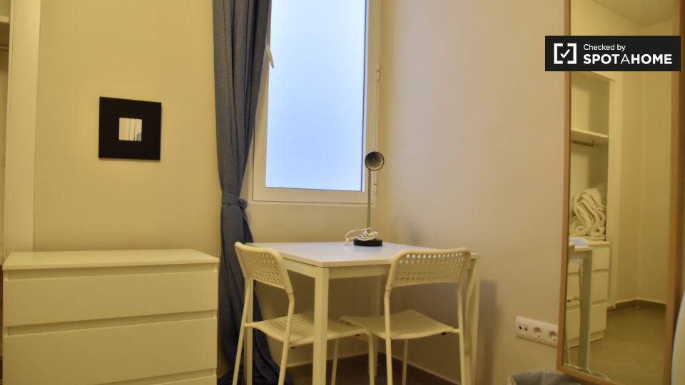 Double room Valencia, 5 beds — photo 4