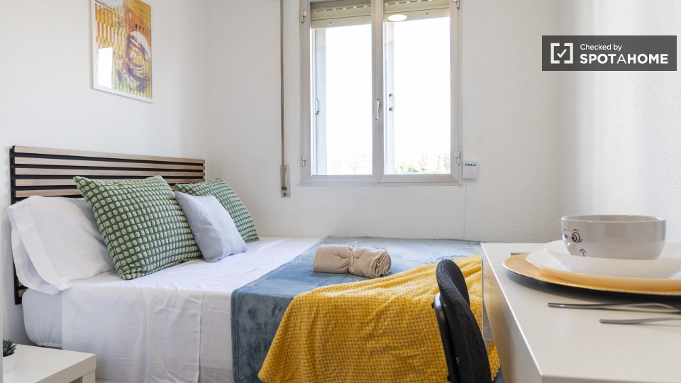 Double room Madrid, 4 beds — photo 11
