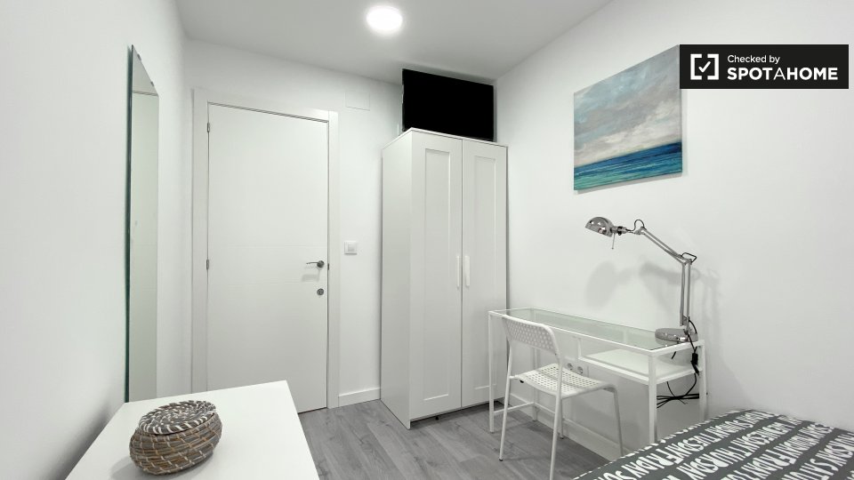 Double room Valencia, 4 beds, 65m² — photo 7