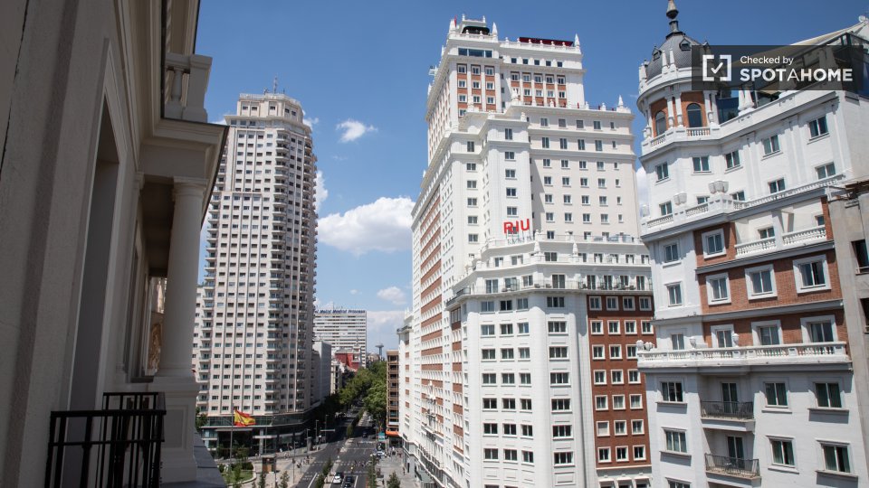 One-bedroom apartment for rent on Gran Vía, Madrid - a Madrid