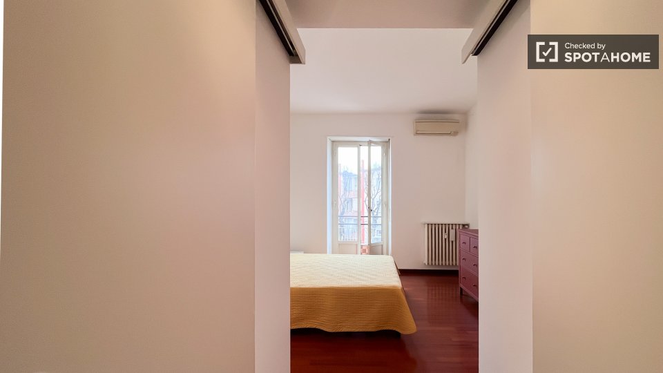 Double room Milan, 3 beds — photo 2