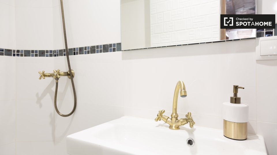 Apartment Barcelona, 1 bed, 37m² — photo 11