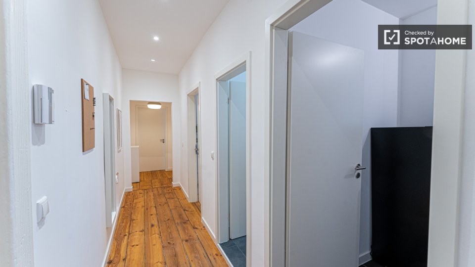 Double room Berlin, 3 beds, 53m² — photo 7