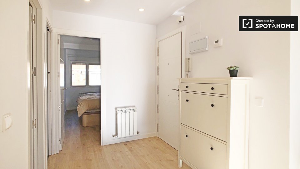 Double room Madrid, 2 beds, 60m² — photo 5
