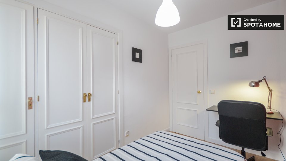 Double room Alcala_De_Henares, 5 beds, 170m² — photo 4