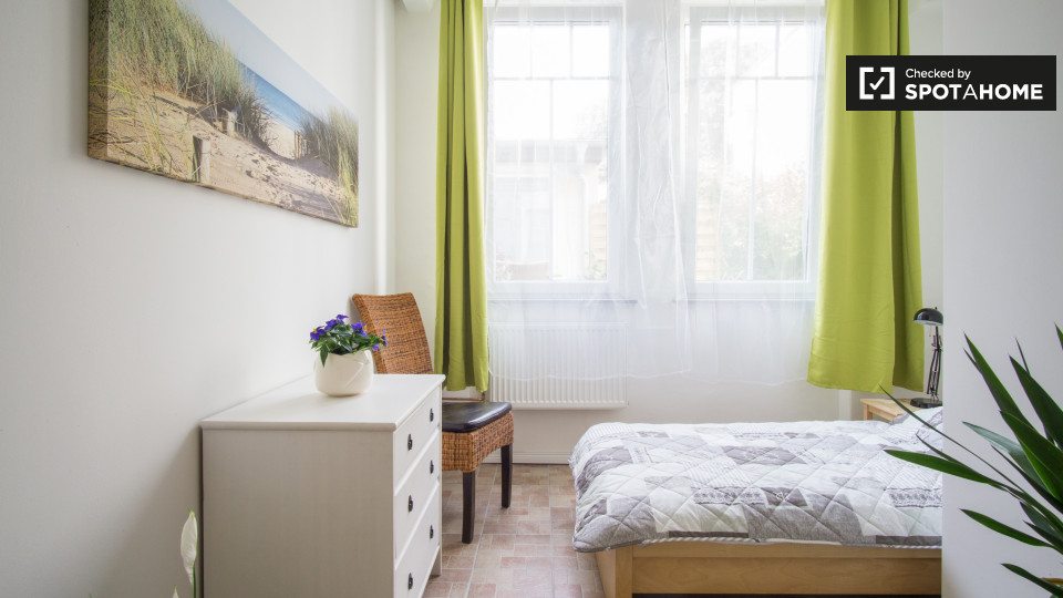 Double room Berlin, 3 beds, 85m² — photo 1