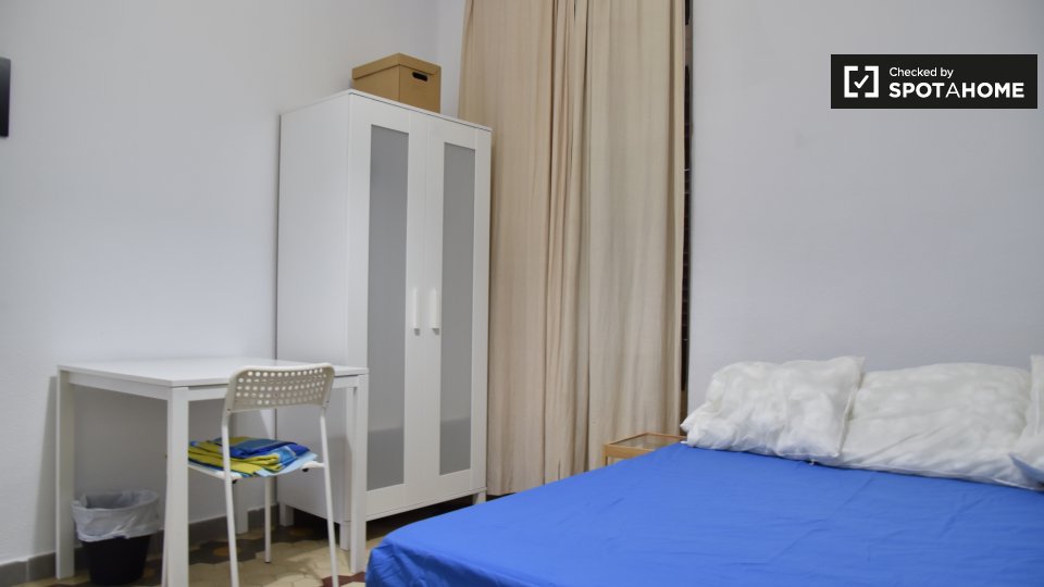 Double room Valencia, 4 beds, 80m² — photo 19