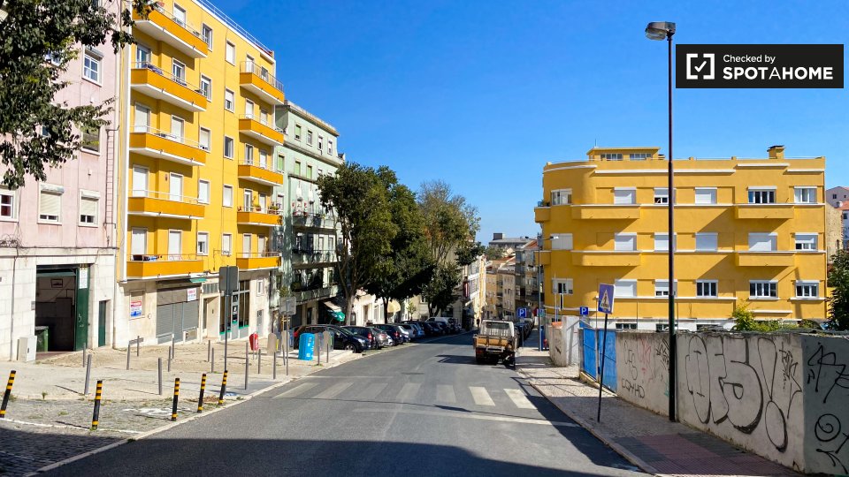 Double room Lisbon, 6 beds, 120m² — photo 18