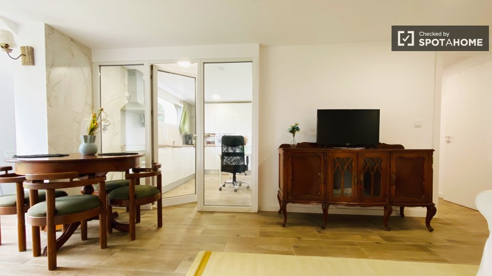 Apartment Lisbon, 1 bed — photo 10