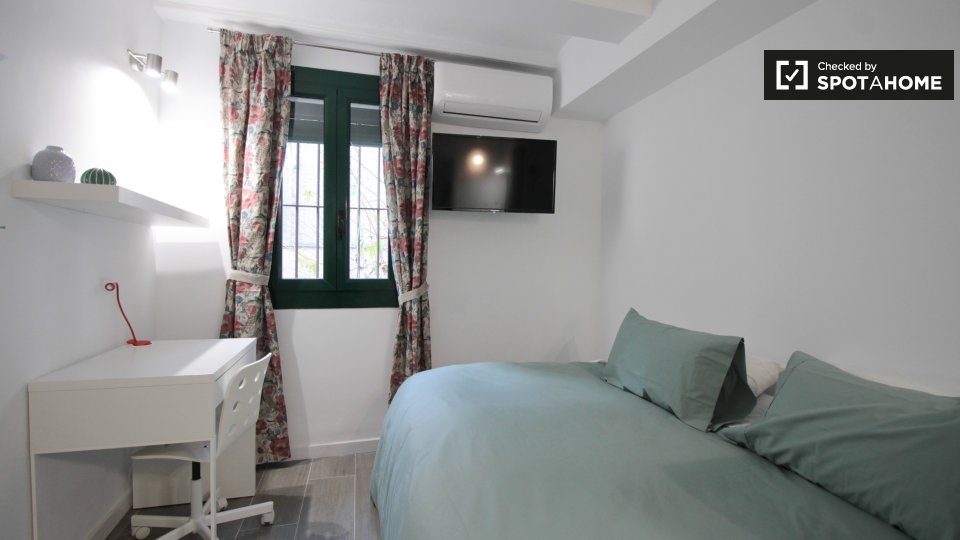 Double room Barcelona, 4 beds, 90m² — photo 1