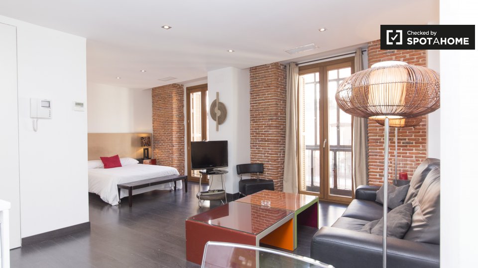 Excellent studio apartment in Chueca, Madrid - à Madrid