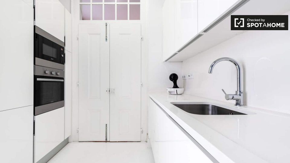 Apartment Lisbon, 2 beds — photo 4