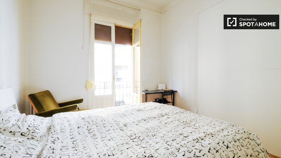 Double room Madrid, 4 beds, 110m² — photo 2