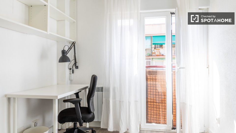 Double room Madrid, 5 beds, 101m² — photo 38