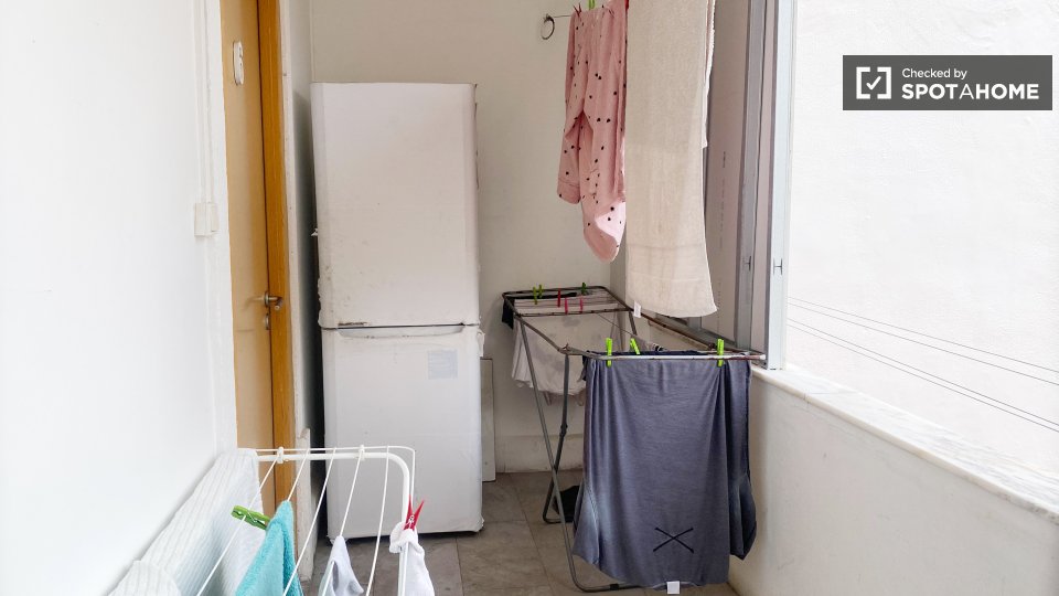 Double room Lisbon, 6 beds — photo 19