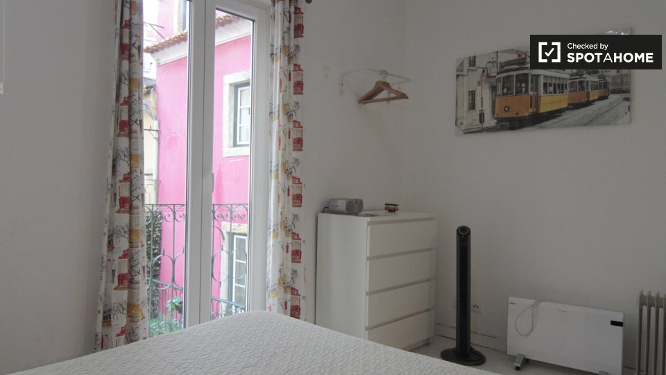 Apartment mono Lisbon, 45m² — photo 2