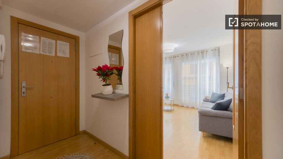 Apartment Valencia, 2 beds, 78m² — photo 30