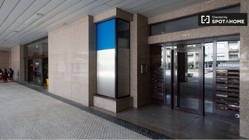 Apartment Porto, 1 bed, 60m² — photo 16