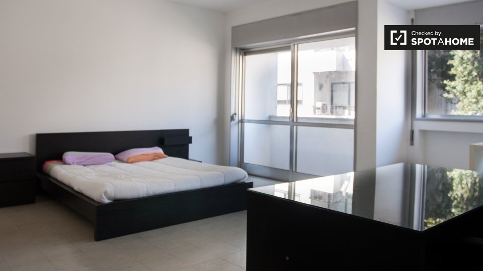Double room Porto, 9 beds, 285m² — photo 6