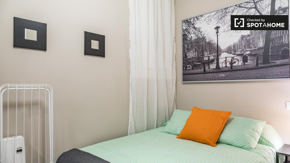 Double room Valencia, 5 beds — photo 2