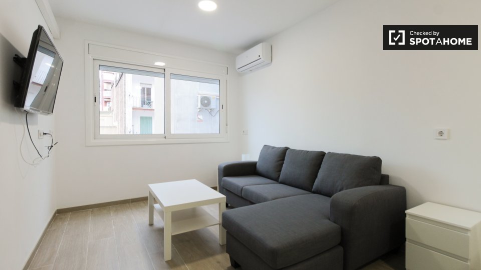 One bedroom apartment for rent in Sants, Barcelona - in Barcelona