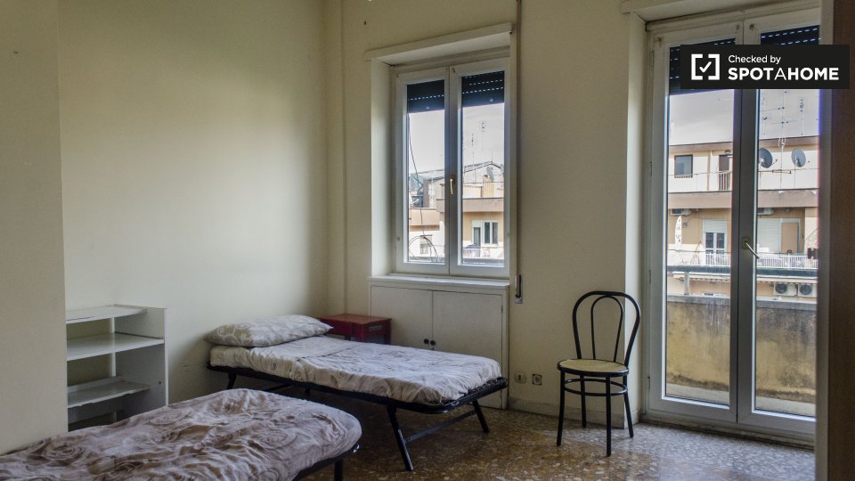 Double room Rome, 5 beds, 80m² — photo 1