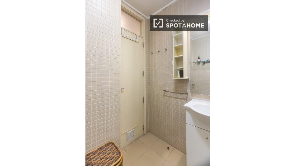 Apartment Lisbon, 1 bed, 65m² — photo 4