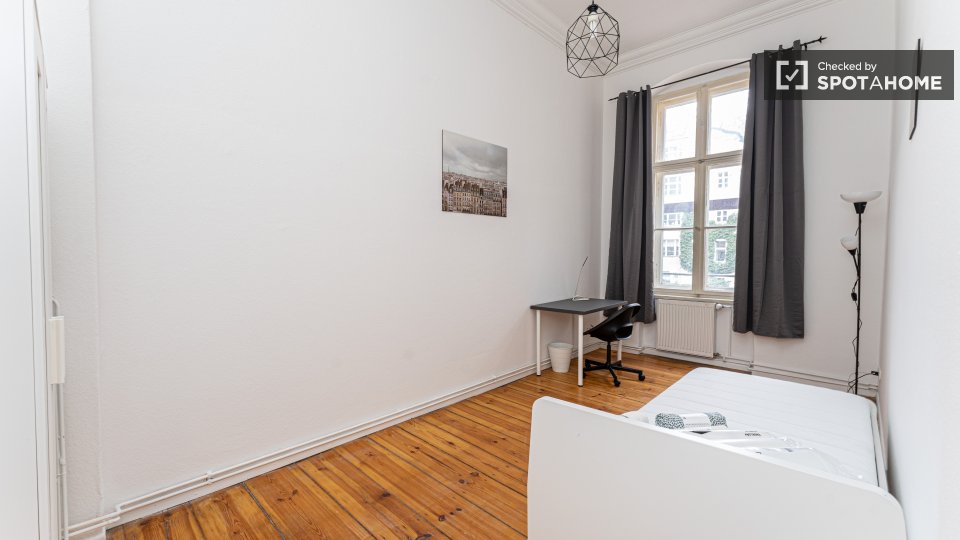 Double room Berlin, 5 beds, 99m² — photo 11