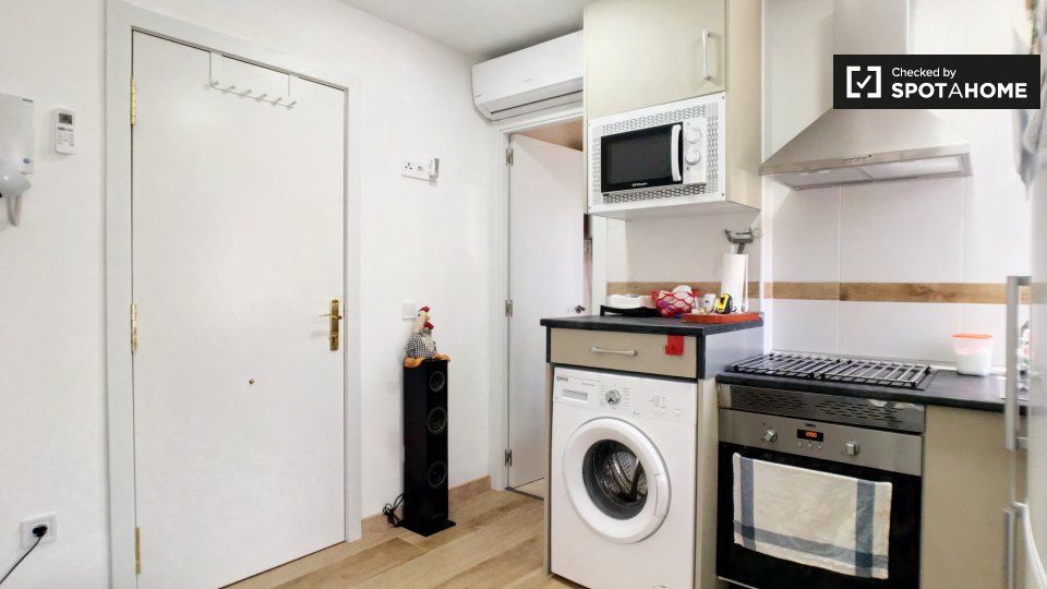 Apartment Madrid, 1 bed, 25m² — photo 4