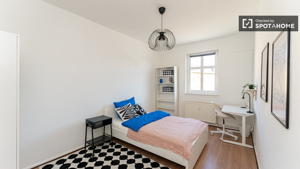 Double room Berlin, 5 beds, 84m² — photo 19