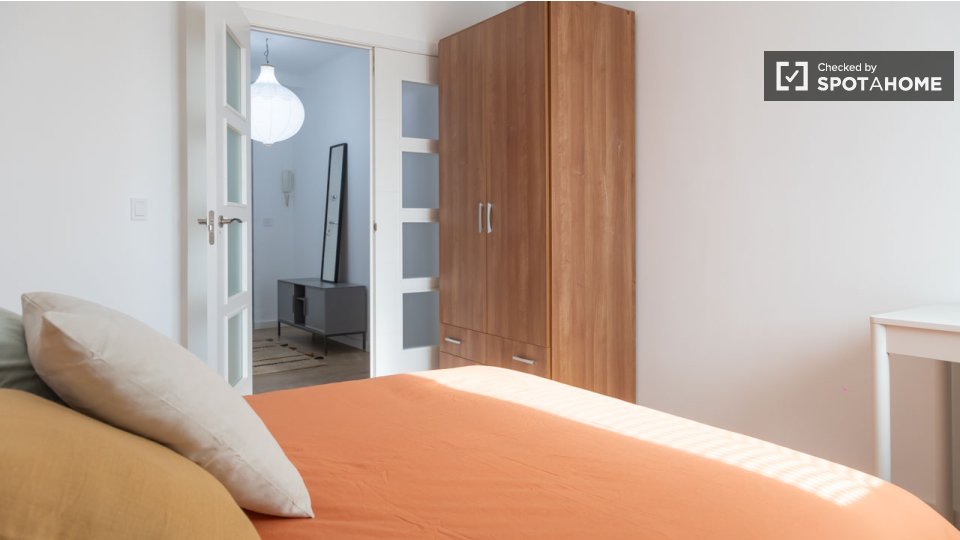 Double room Madrid, 4 beds, 85m² — photo 29