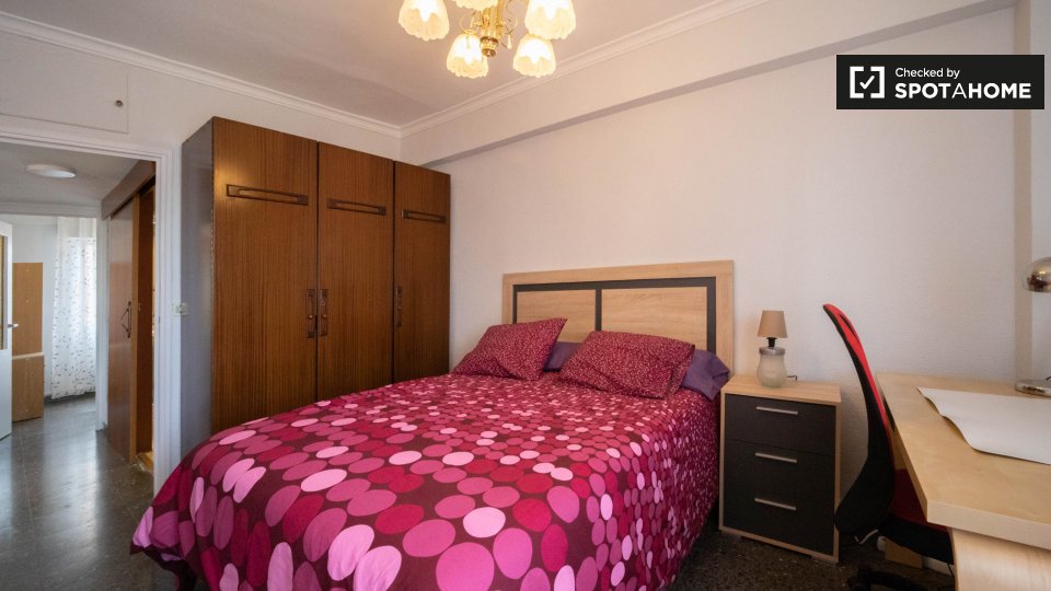Double room Madrid, 4 beds, 86m² — photo 1